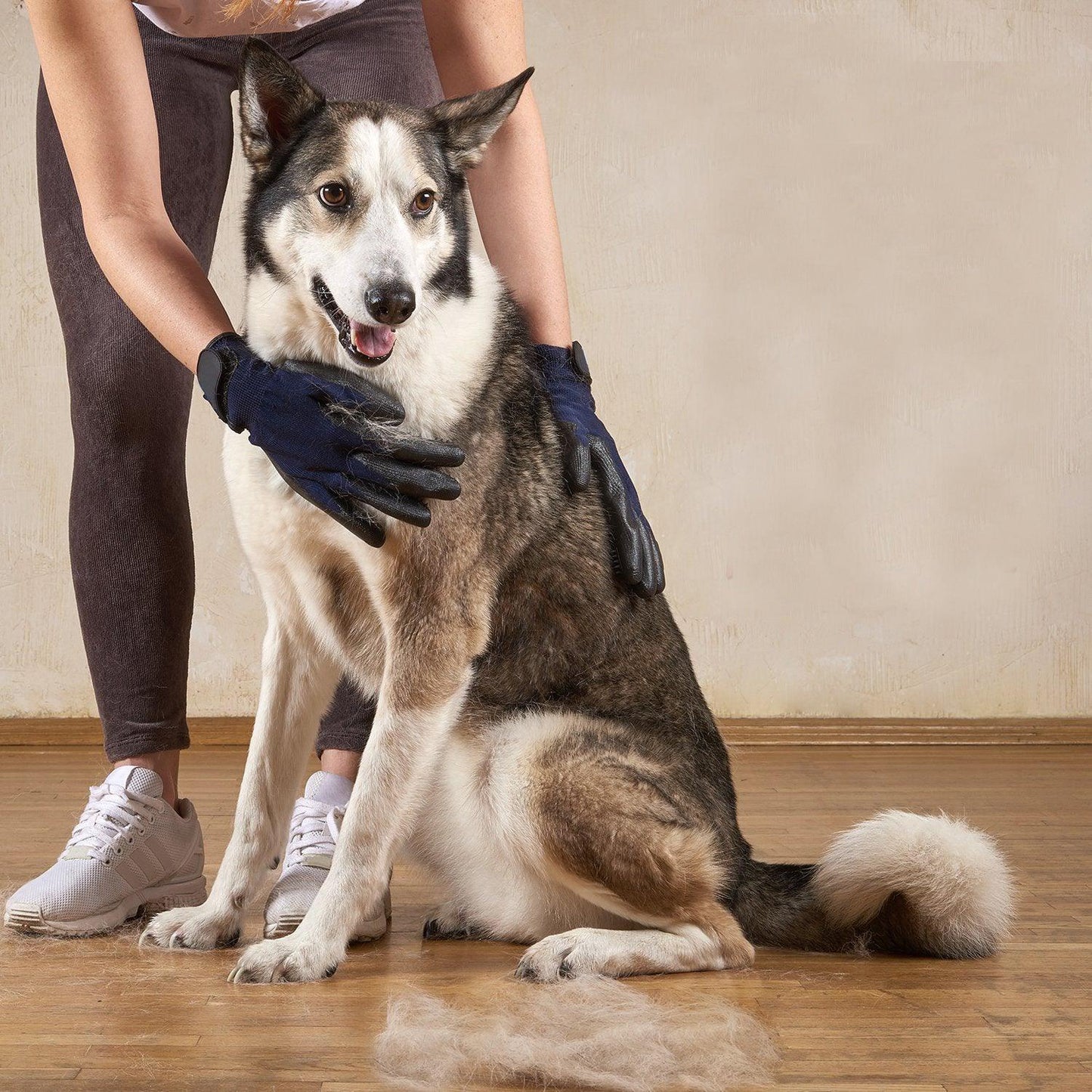 Pamperpaws: The Luxurious Pet Spa Glove